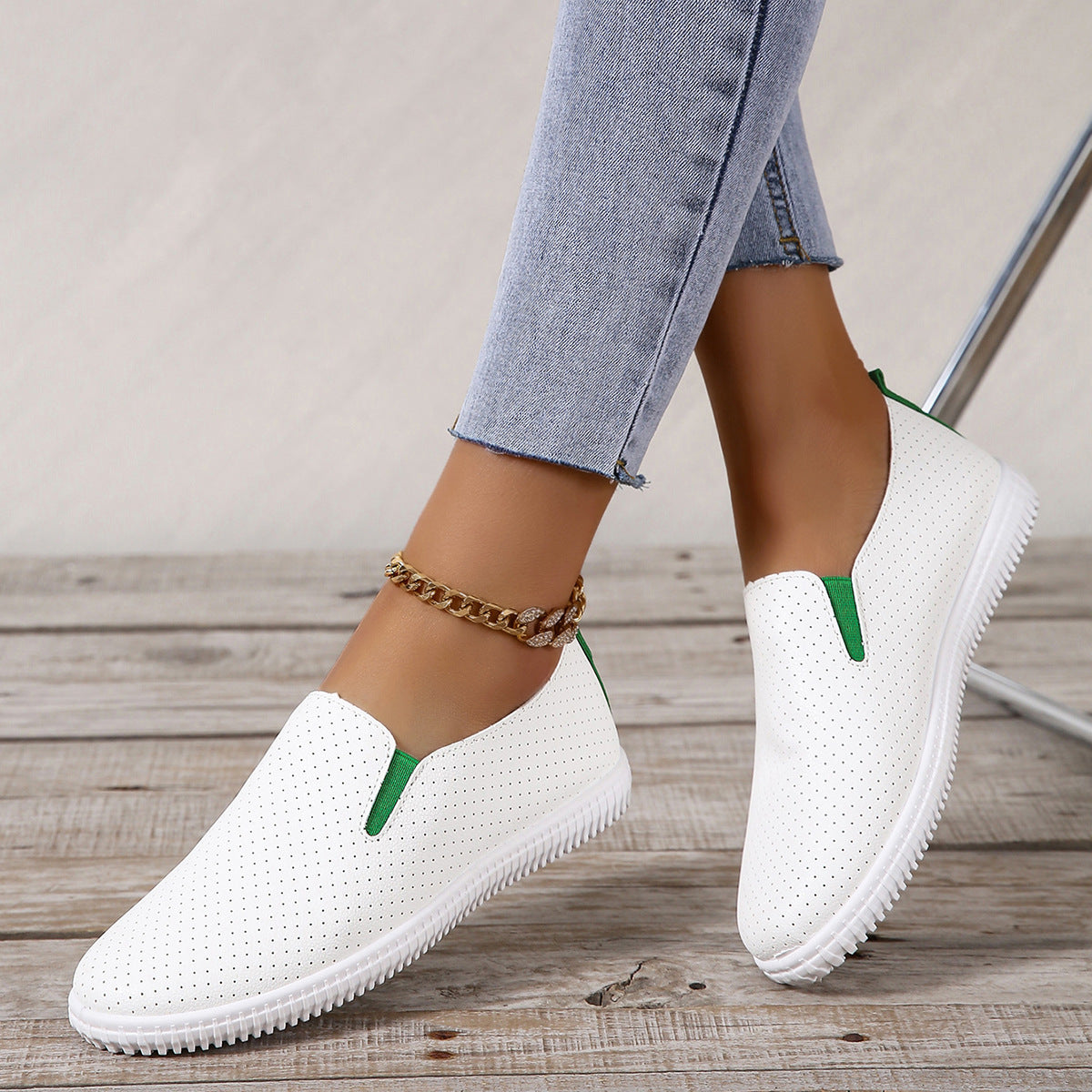 Hollowed-out Women's Casual Flat Shoes