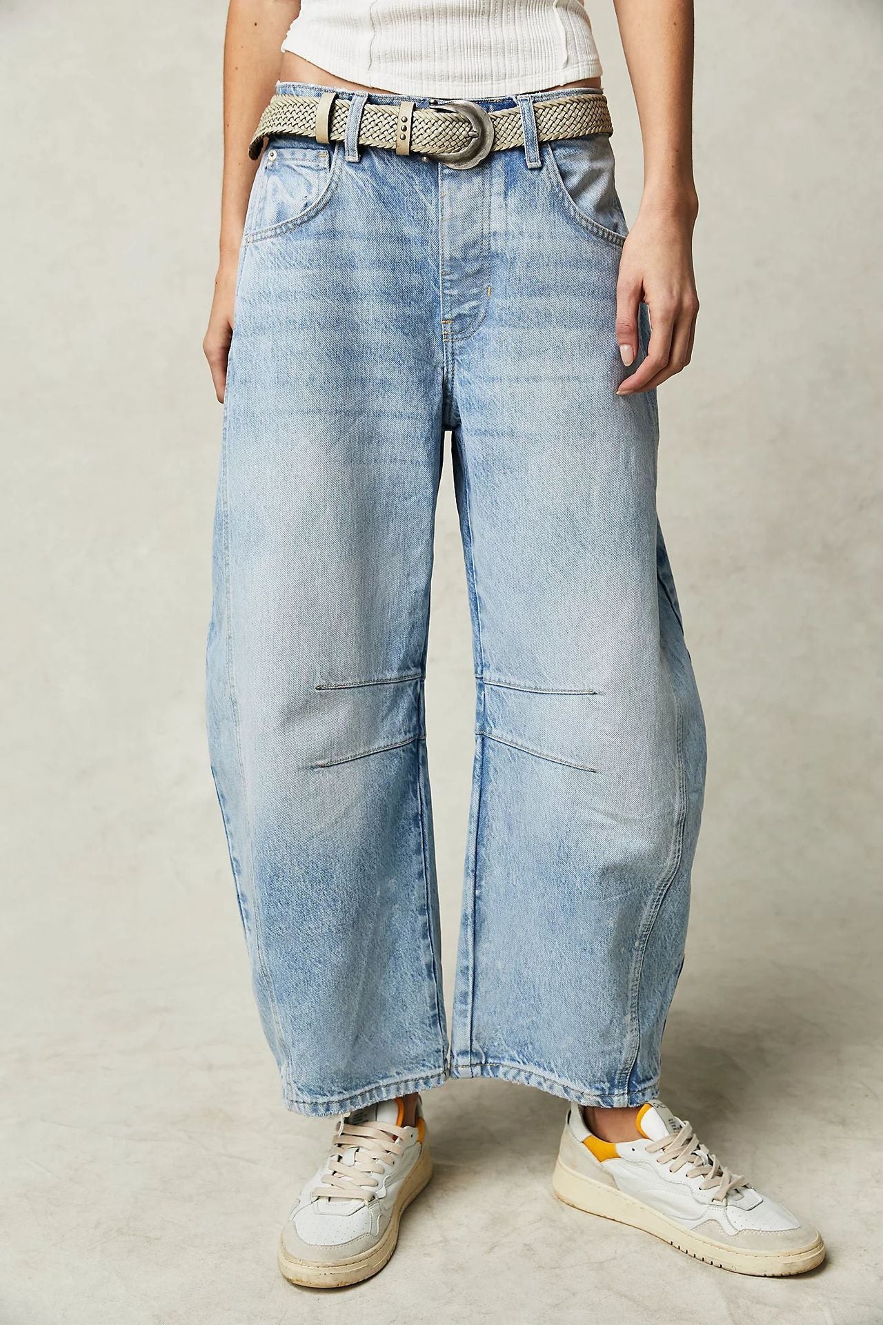 High Stretch Mid-Rise Barrel Jeans Fashion Wide Leg Shape Women Casual Baggy Mid Waist Denim Jeans