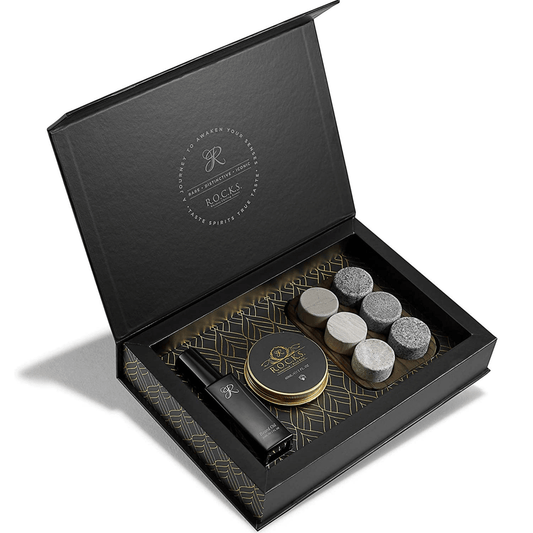 The Gentleman's Essentials - Whiskey Stones &amp; Grooming Kit-cadeauset